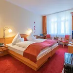 Altkoelnischer Hof 3*
