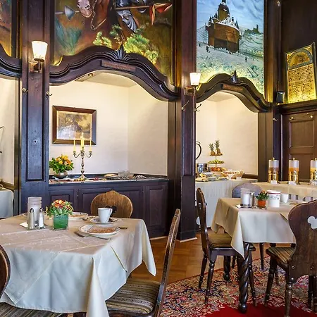 艾康尼歇霍夫酒店 3*