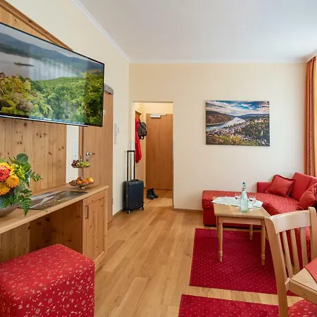 Altkoelnischer Hof 3*