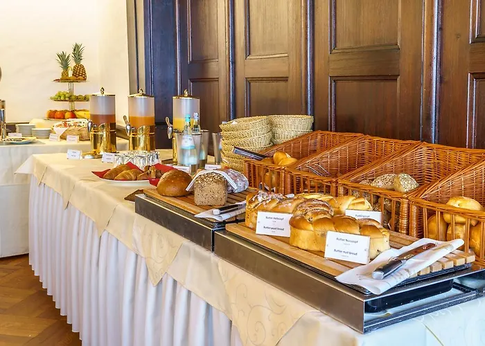 Altkoelnischer Hof 3*